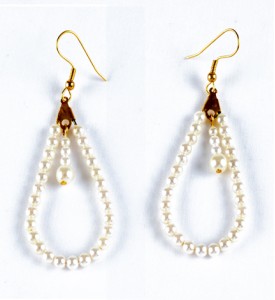 Adzo creamy pearl on hanging frame earrings